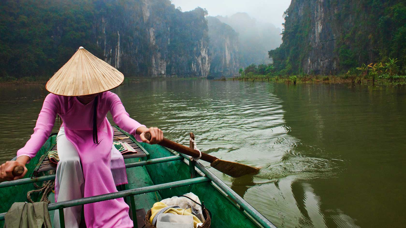 Let-yourself-immerse-in-the-beauty-of-Vietnam